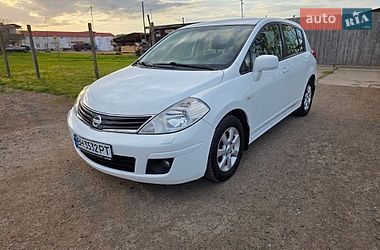 Хэтчбек Nissan TIIDA 2012 в Одессе