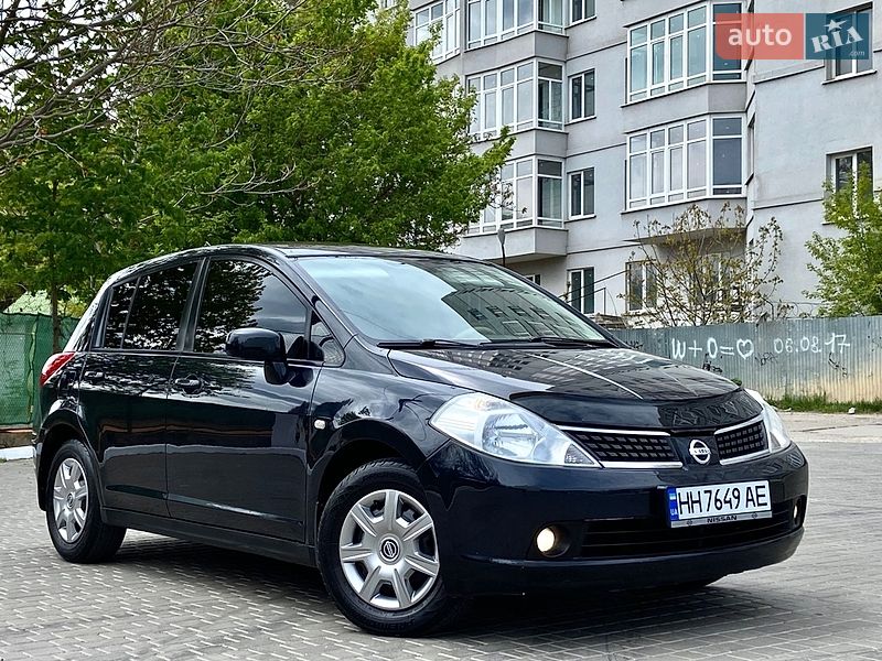 Nissan TIIDA 2007