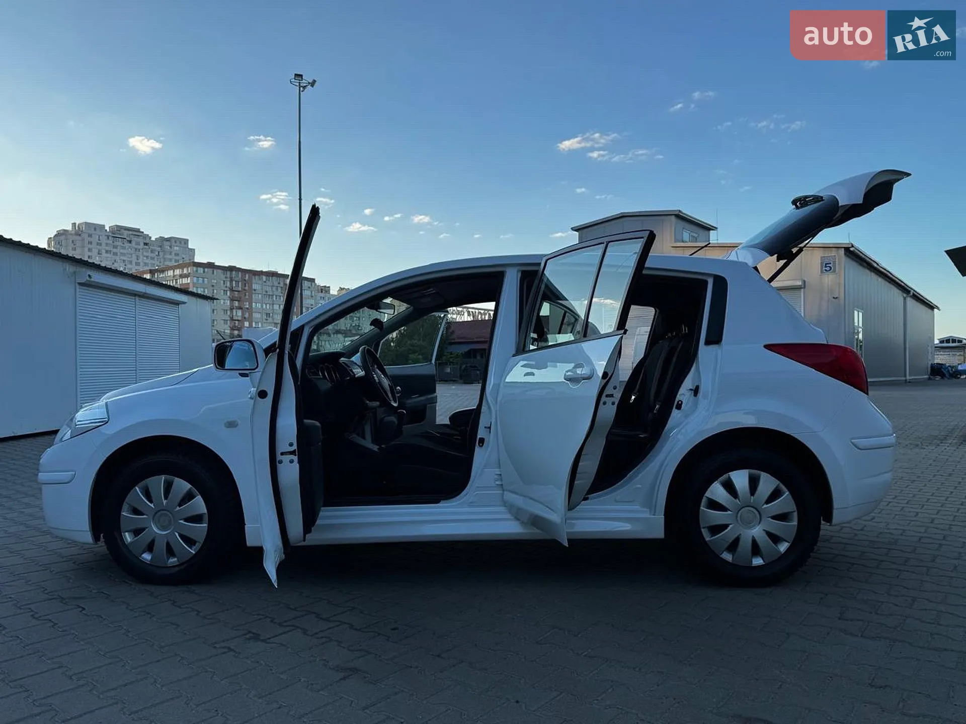 2012 Nissan Tiida - мініатюра 10