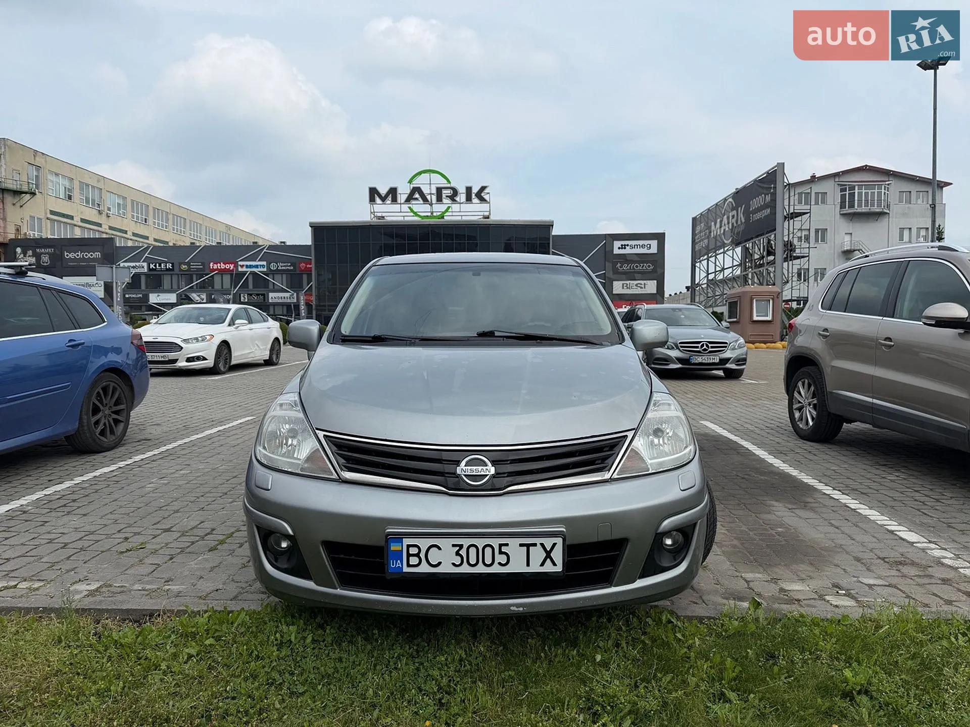 2010 Nissan Tiida - мініатюра 2