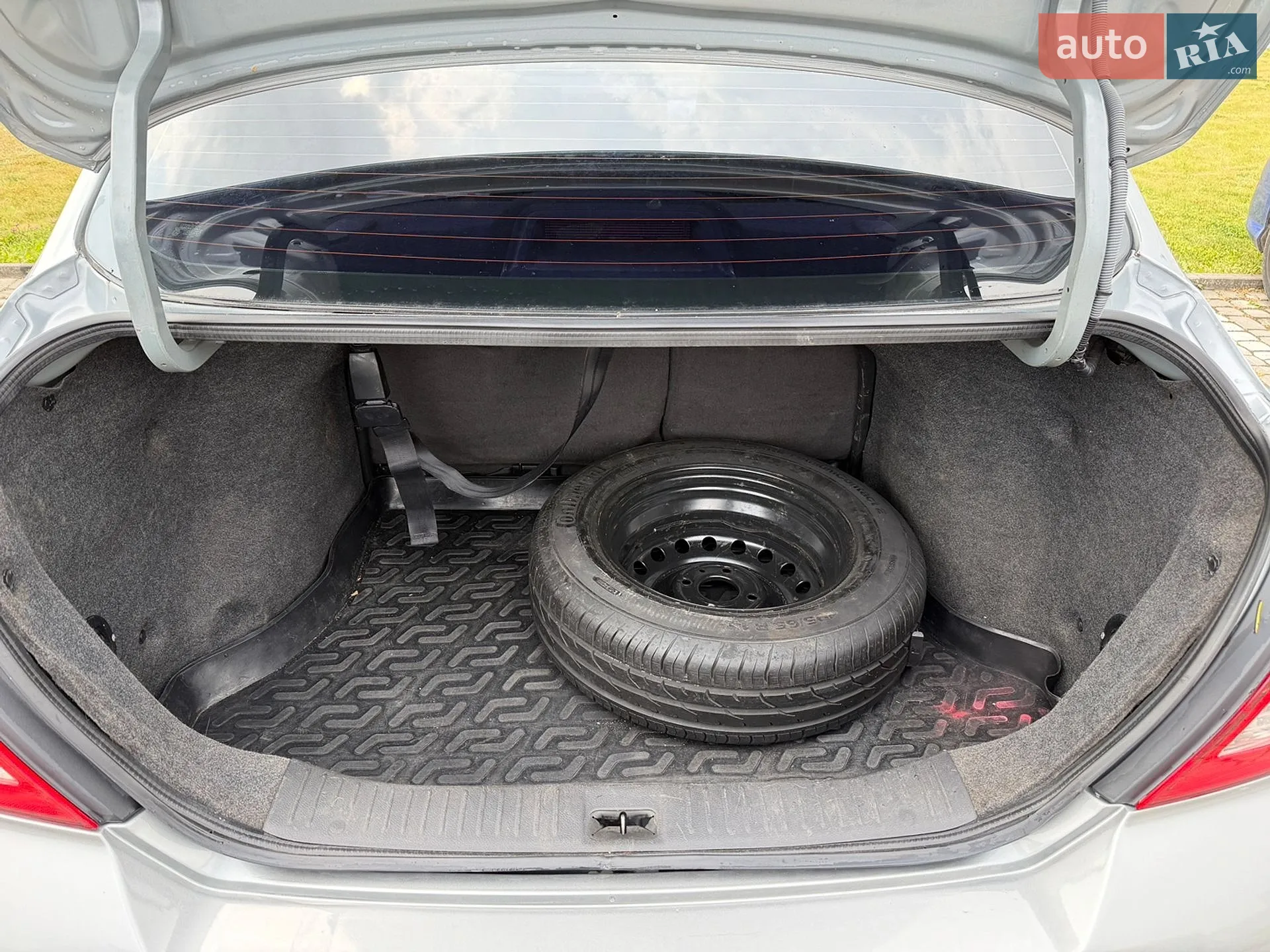 2010 Nissan Tiida - мініатюра 11