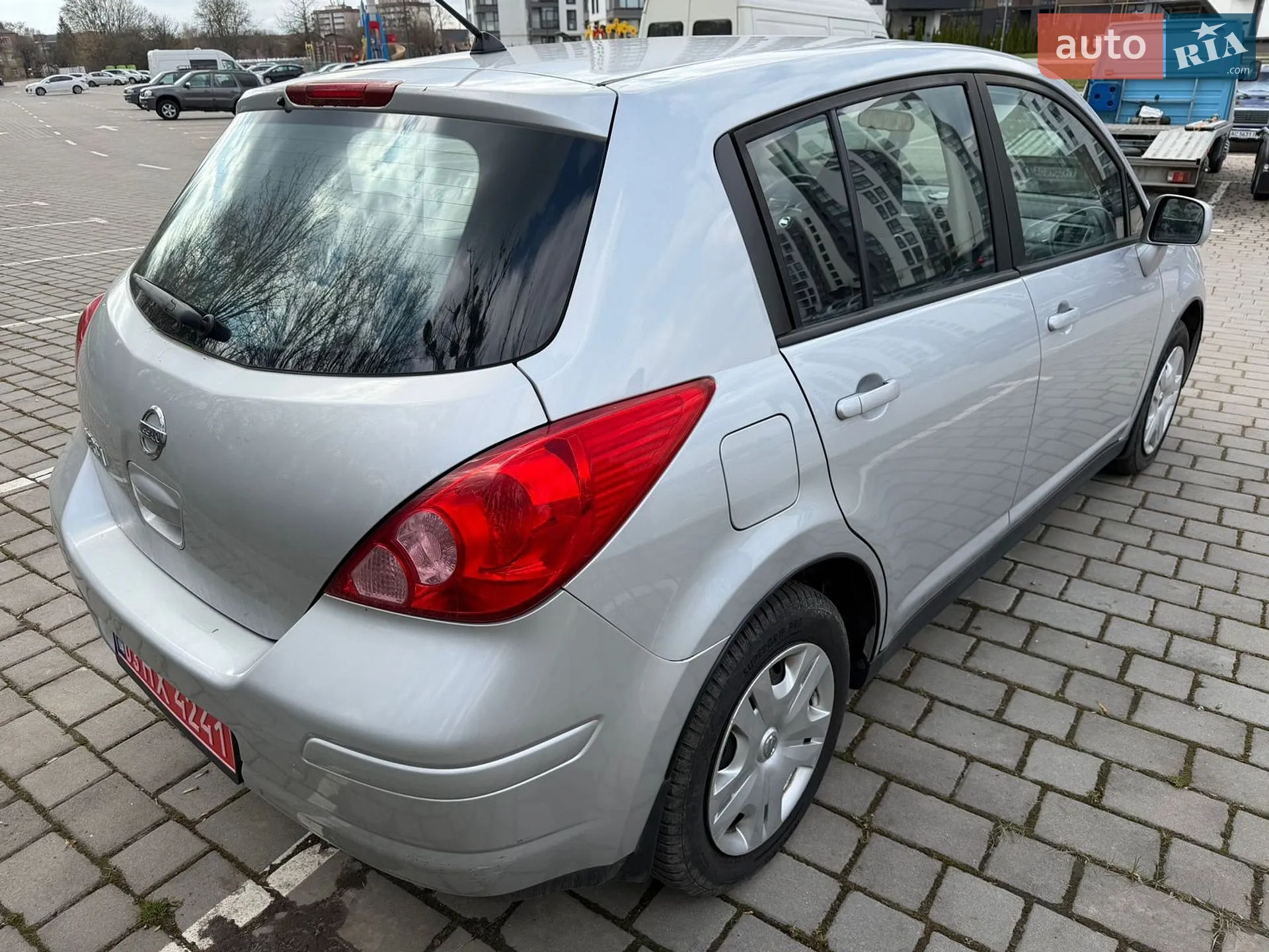 2010 Nissan Tiida - мініатюра 3