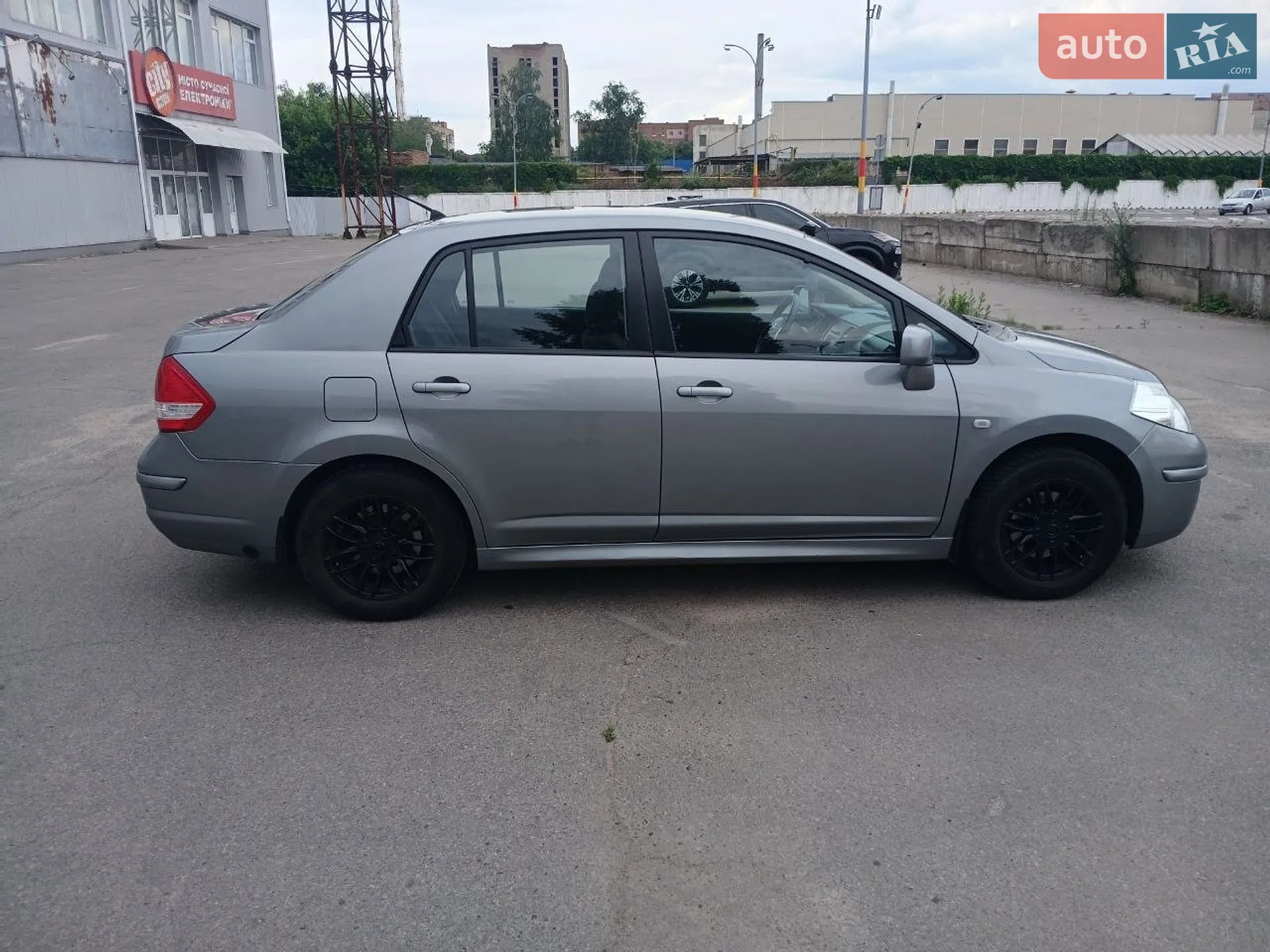 2012 Nissan Tiida - мініатюра 3