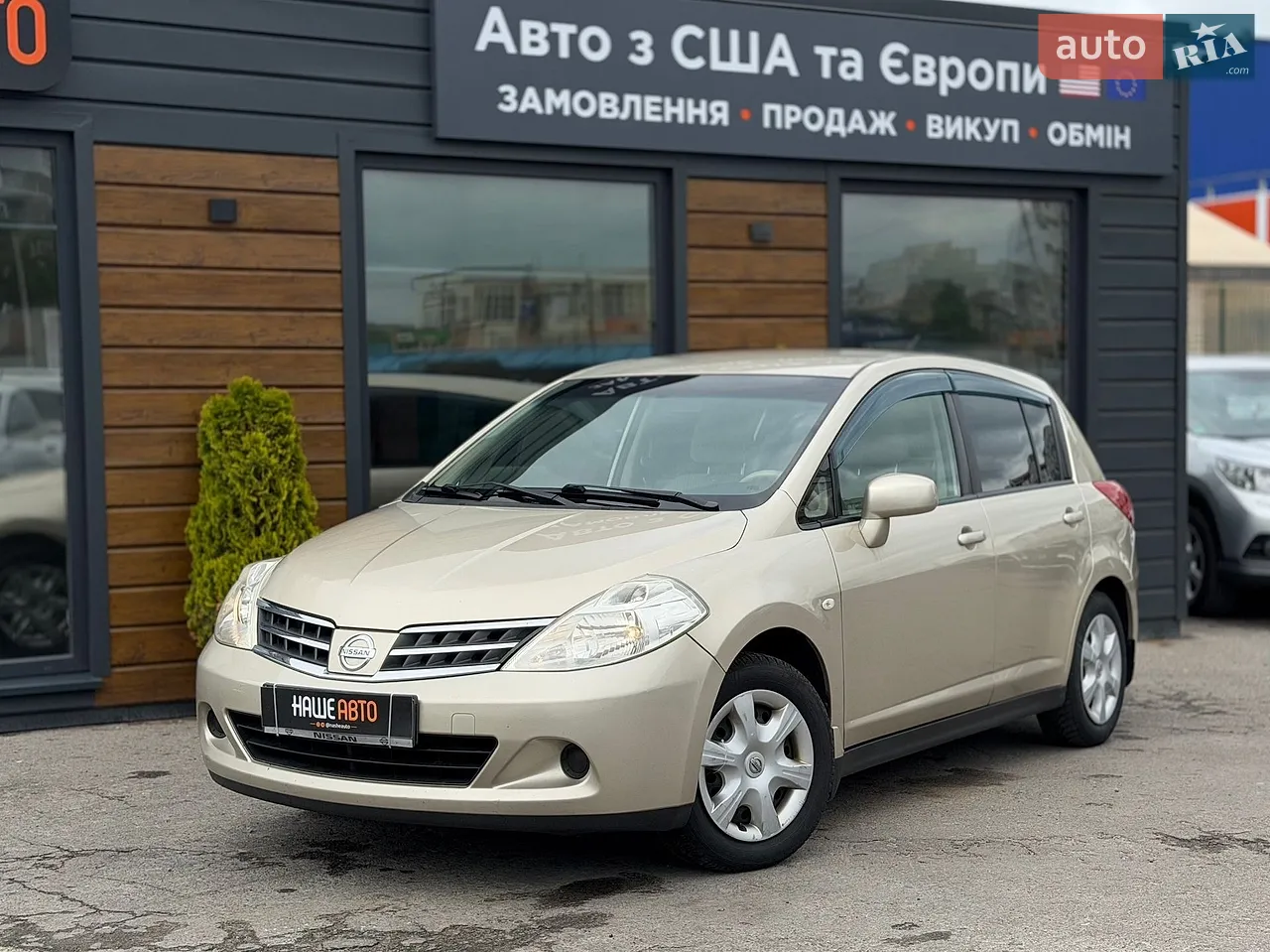 2010 Nissan Tiida - мініатюра 12