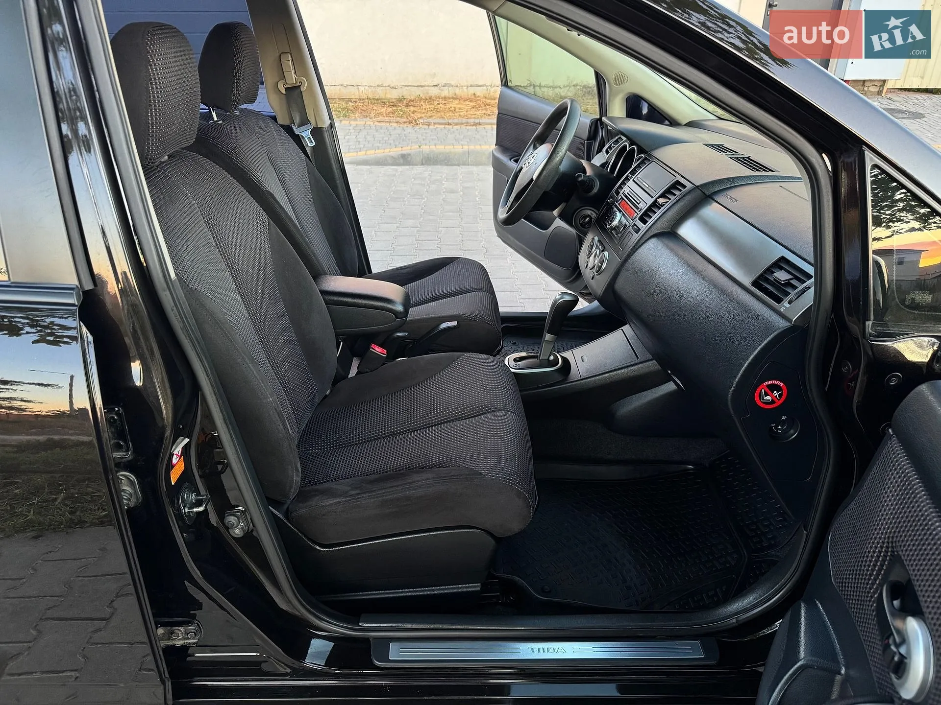 2010 Nissan Tiida - мініатюра 36