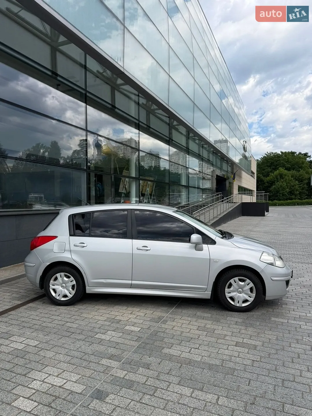 2012 Nissan Tiida - мініатюра 4