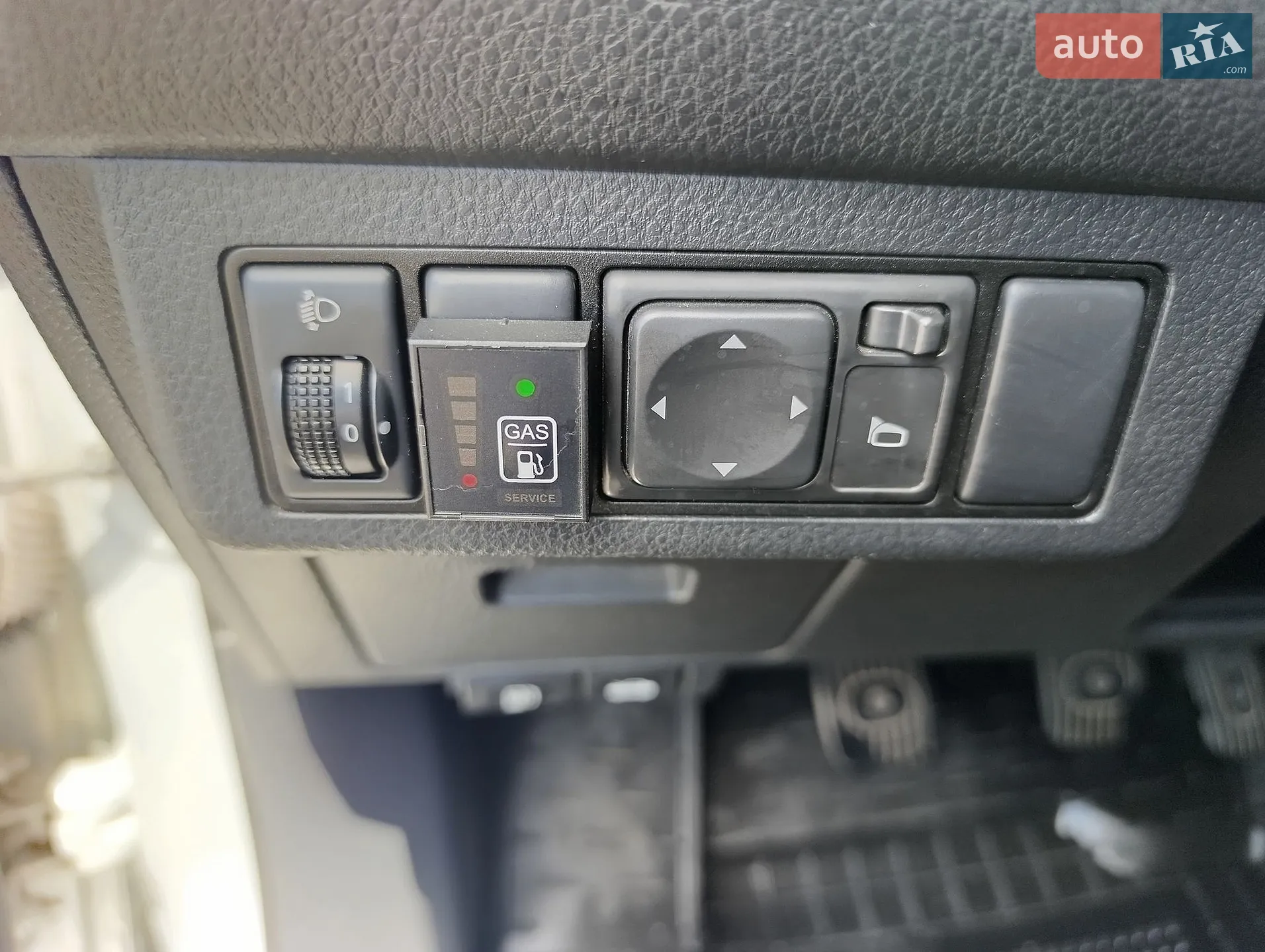 2011 Nissan Tiida - мініатюра 25