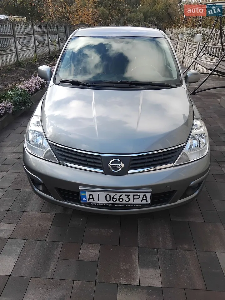 2010 Nissan Tiida - мініатюра 11