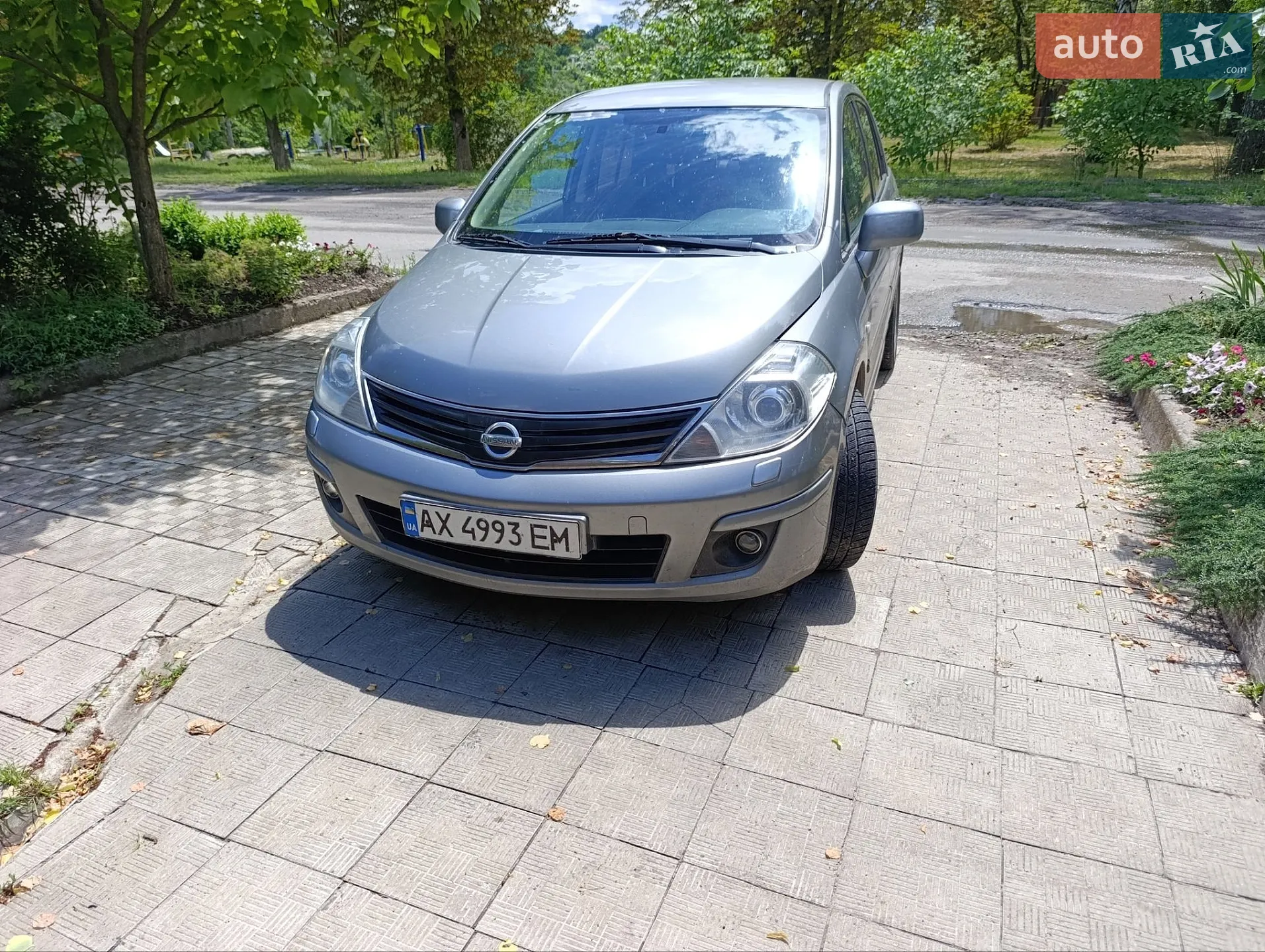 2010 Nissan Tiida - фото 1