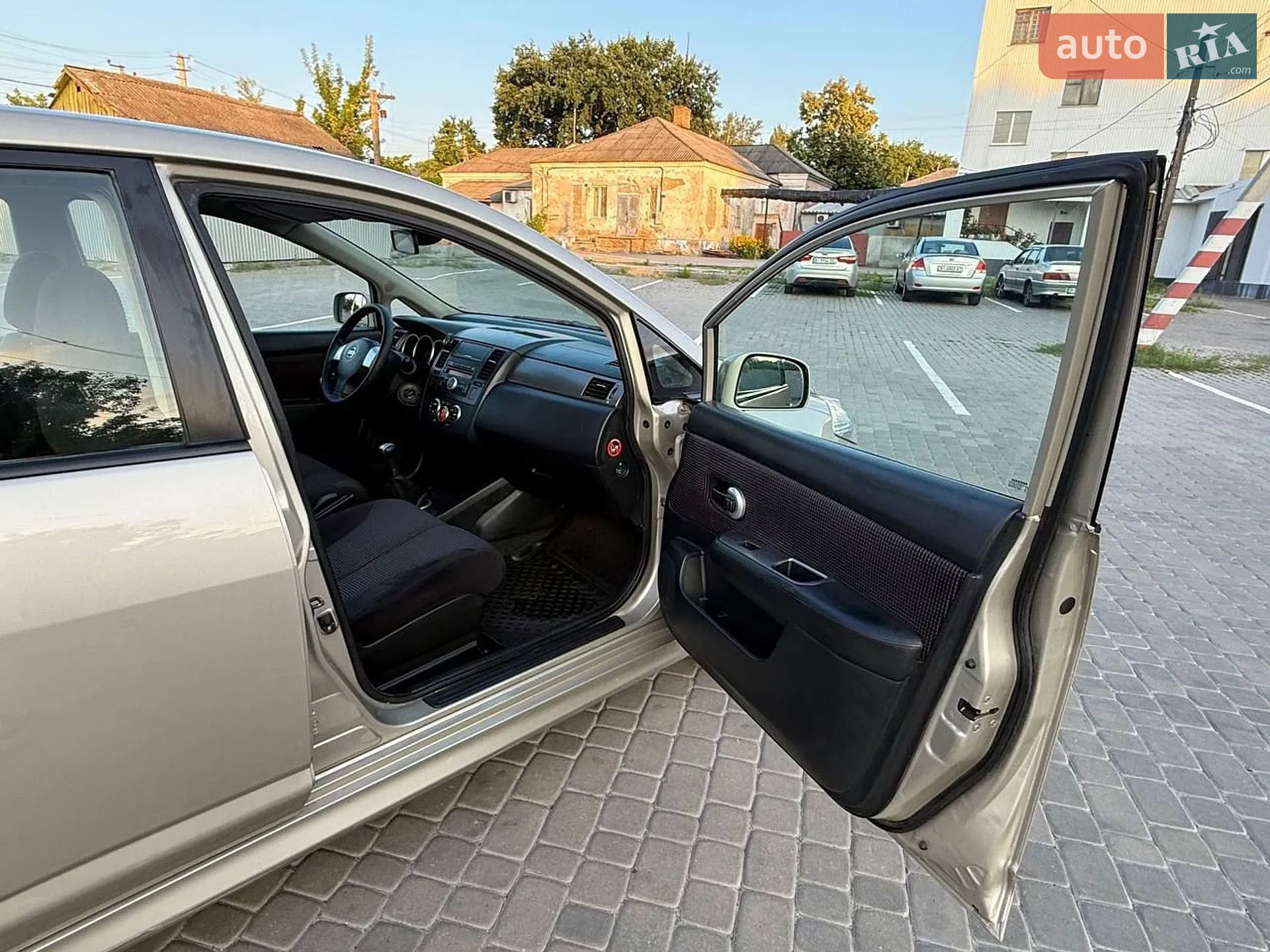 2012 Nissan Tiida - мініатюра 31