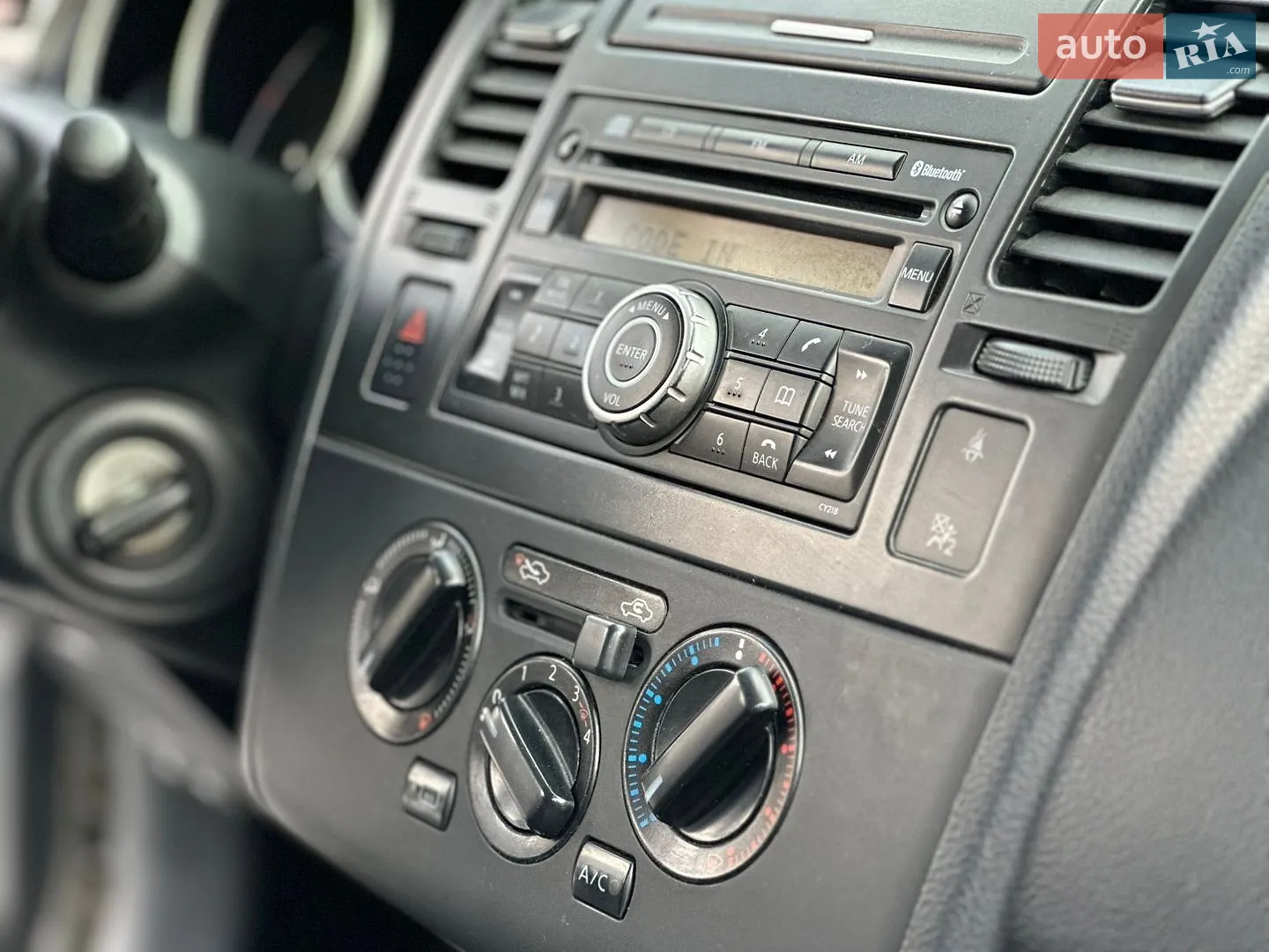 2010 Nissan Tiida - мініатюра 11