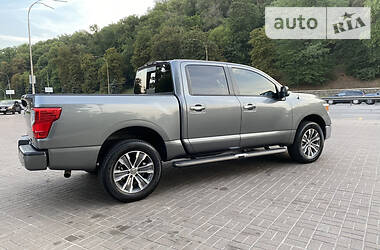 Пикап Nissan Titan 2018 в Киеве