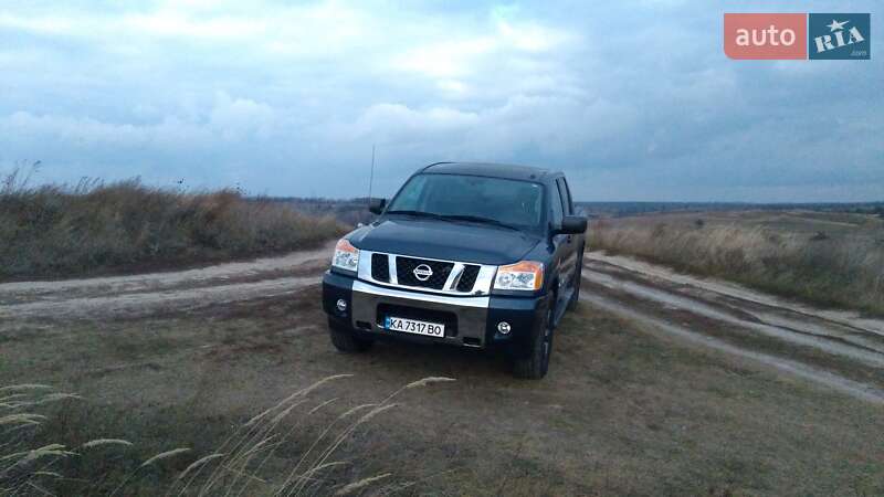 Пікап Nissan Titan 2015 в Києві
