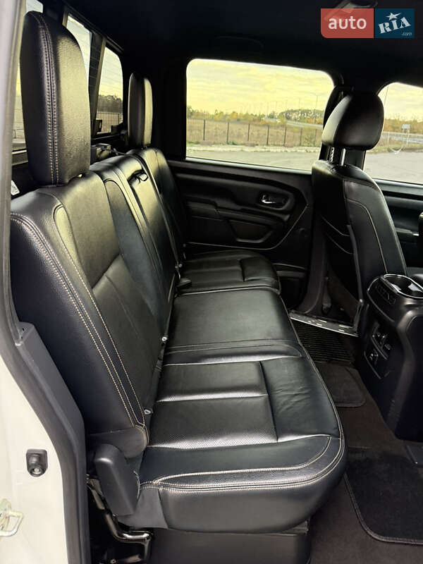 Грузовой фургон Nissan Titan 2018 в Киеве