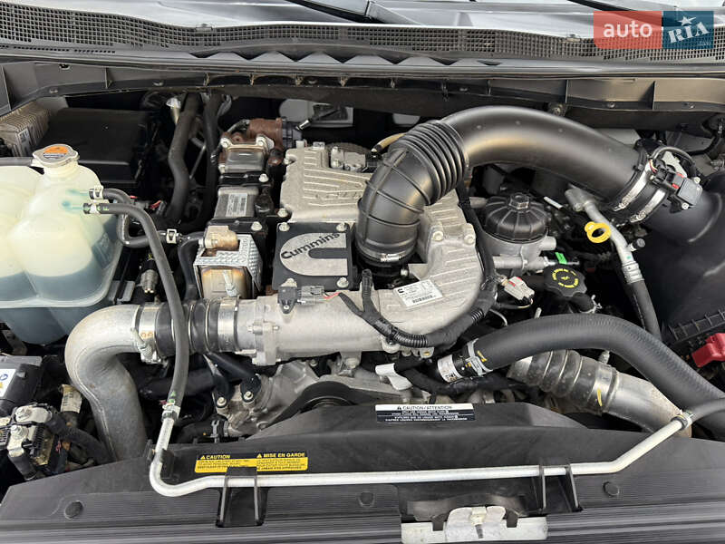 Грузовой фургон Nissan Titan 2018 в Киеве