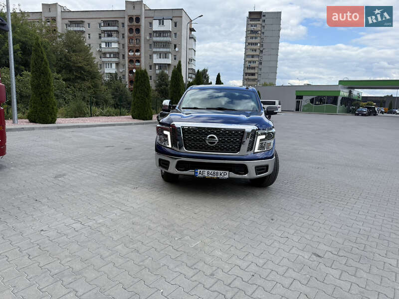Пикап Nissan Titan 2018 в Житомире