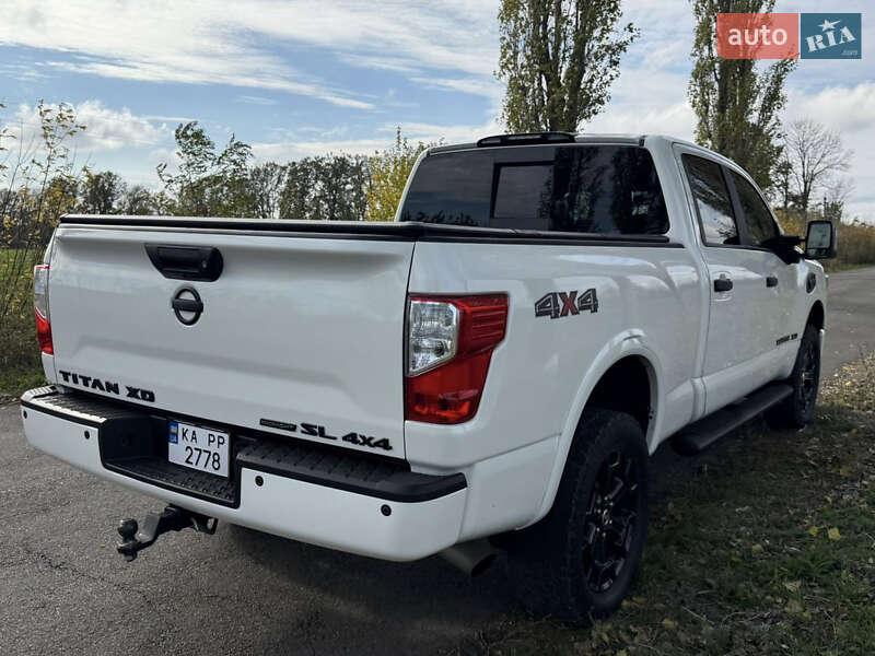 Грузовой фургон Nissan Titan 2018 в Киеве