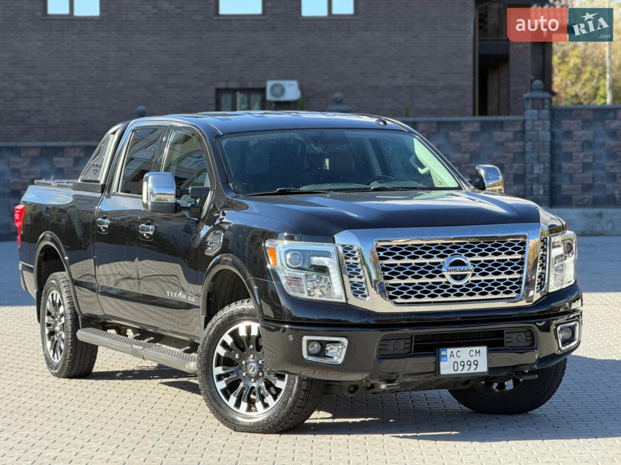 2016 Nissan Titan - мініатюра 10