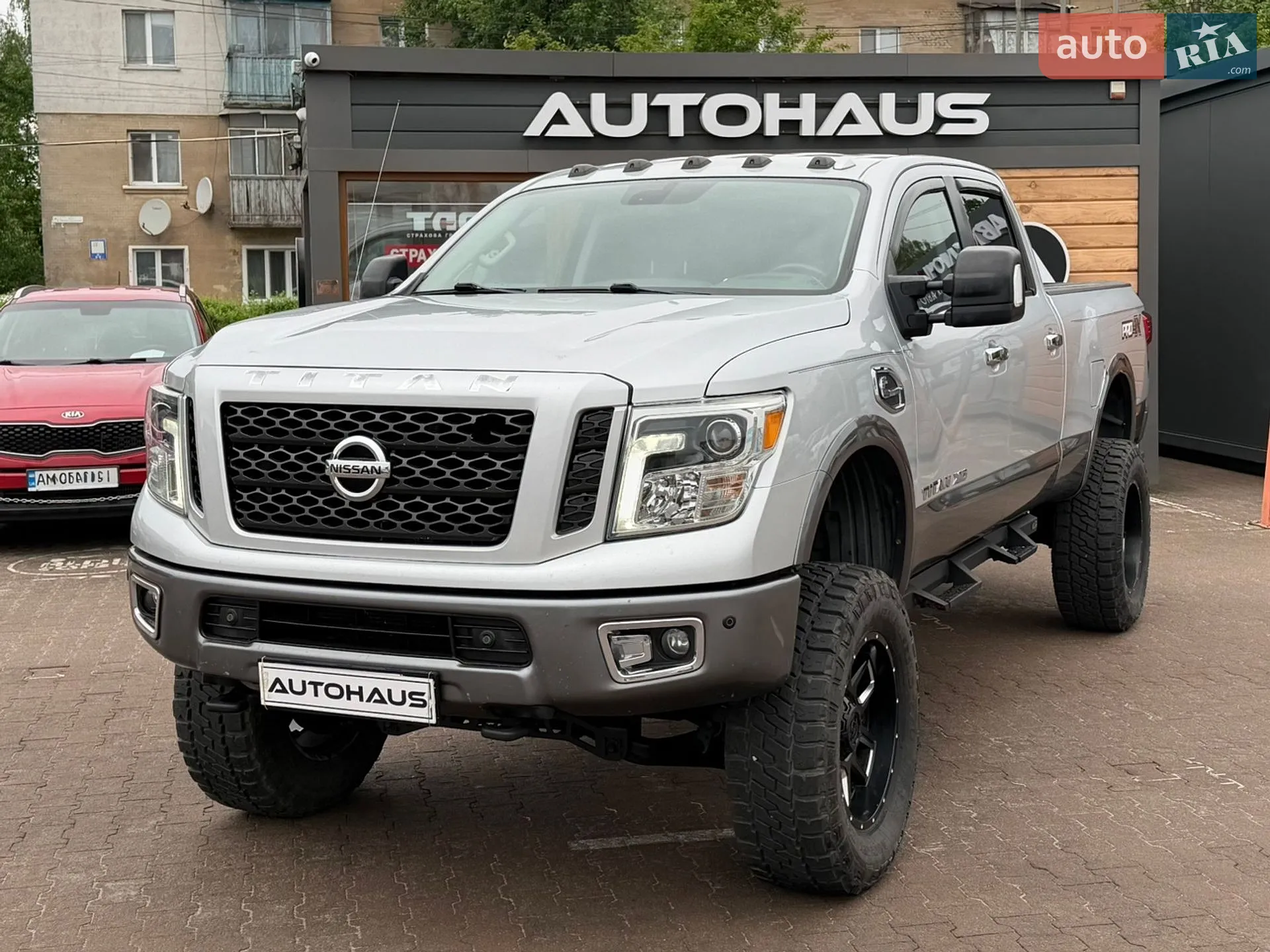 2016 Nissan Titan - мініатюра 3