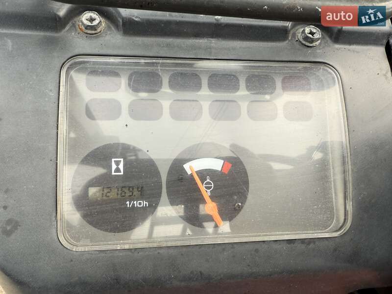 Вилочный погрузчик Nissan UD 2004 в Тячеве