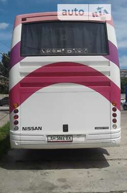 Туристический / Междугородний автобус Nissan Ugarte 2000 в Покровске