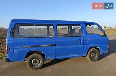 Мінівен Nissan Urvan 1993 в Одесі