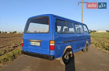 Мінівен Nissan Urvan 1993 в Одесі