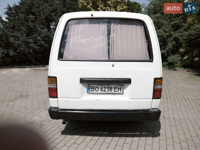 Минивэн Nissan Urvan 1994 в Николаеве фото 2 Минивэн Nissan Urvan 1994 в Николаеве