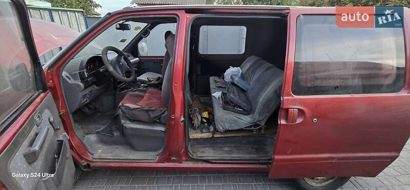 Мінівен Nissan Vanette 1997 в Гоголеві