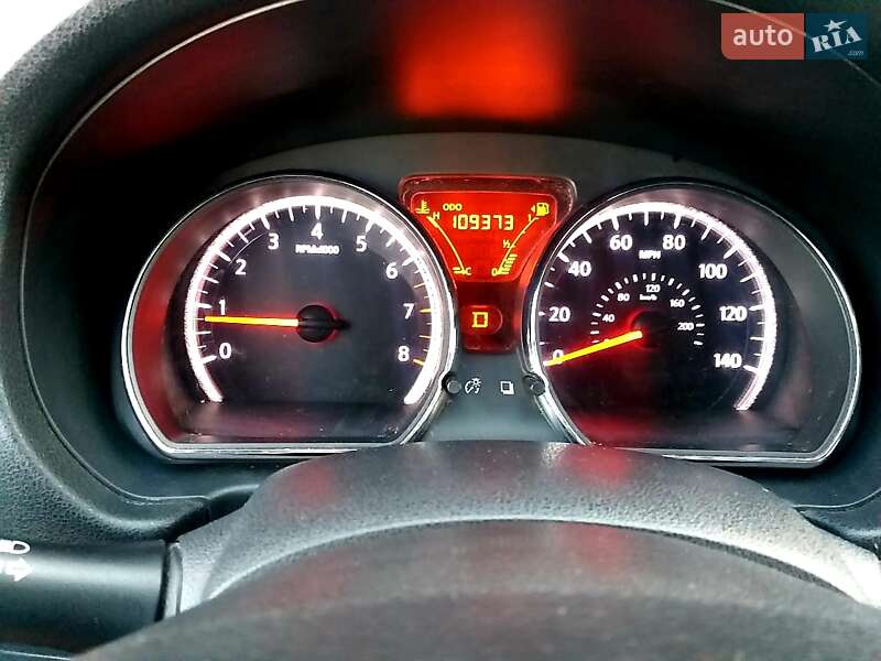 Хэтчбек Nissan Versa Note 2014 в Одессе