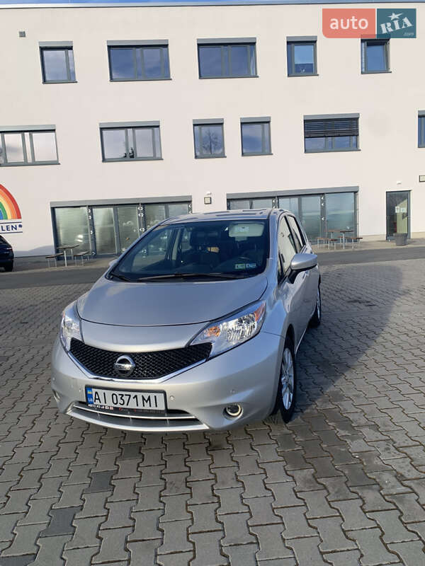 Хэтчбек Nissan Versa Note 2015 в Киеве