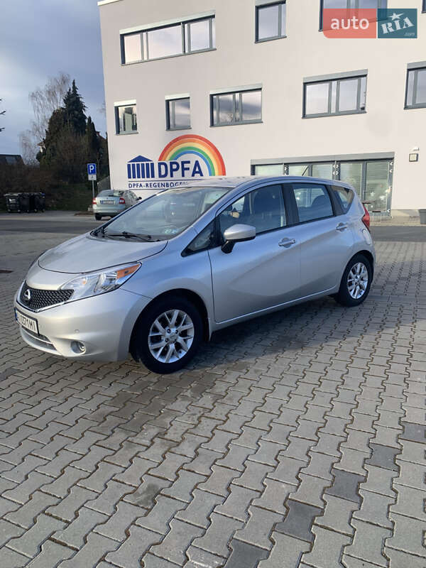 Хэтчбек Nissan Versa Note 2015 в Киеве