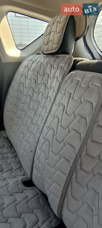 Хэтчбек Nissan Versa Note 2015 в Броварах