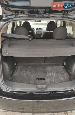 Хэтчбек Nissan Versa Note 2015 в 