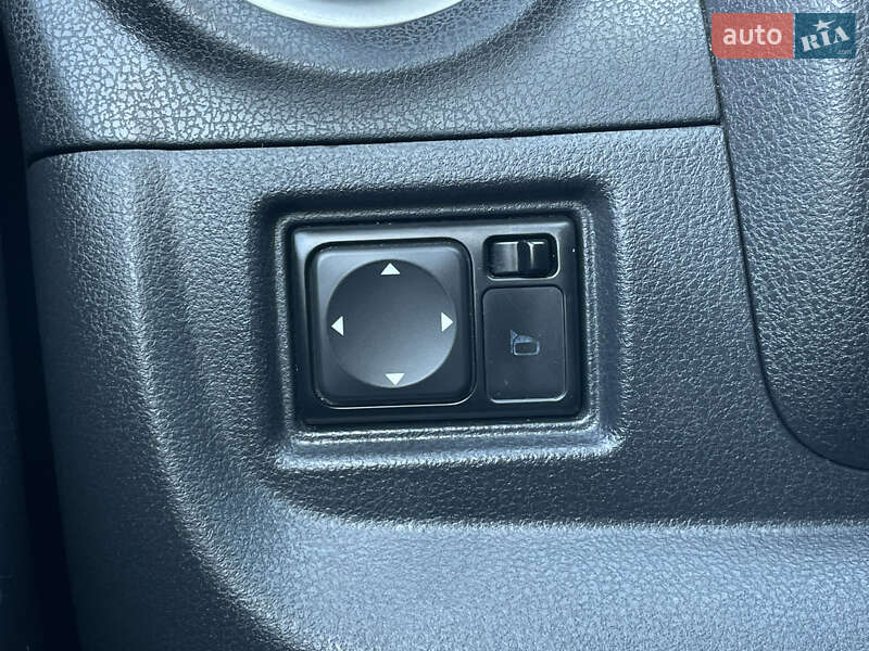 Хэтчбек Nissan Versa Note 2014 в Одессе
