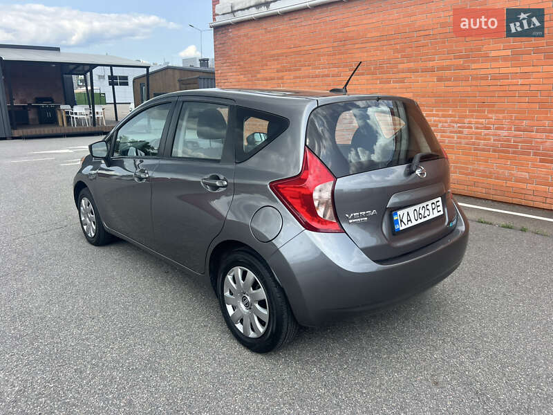 Хэтчбек Nissan Versa Note 2015 в Киеве