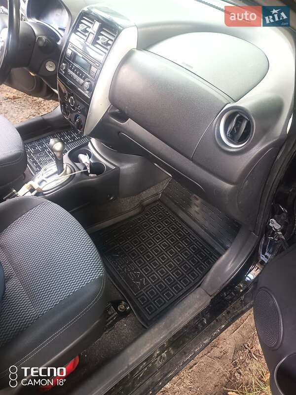 Хетчбек Nissan Versa Note 2015 в Львові