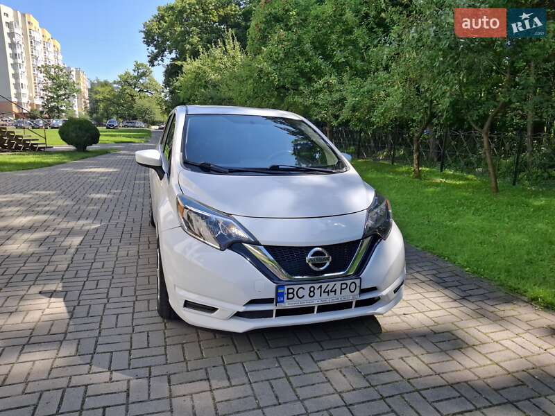 Хэтчбек Nissan Versa Note 2016 в Львове