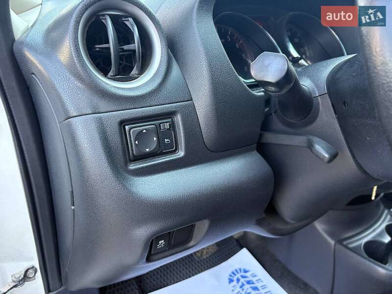 Хэтчбек Nissan Versa Note 2013 в Виннице