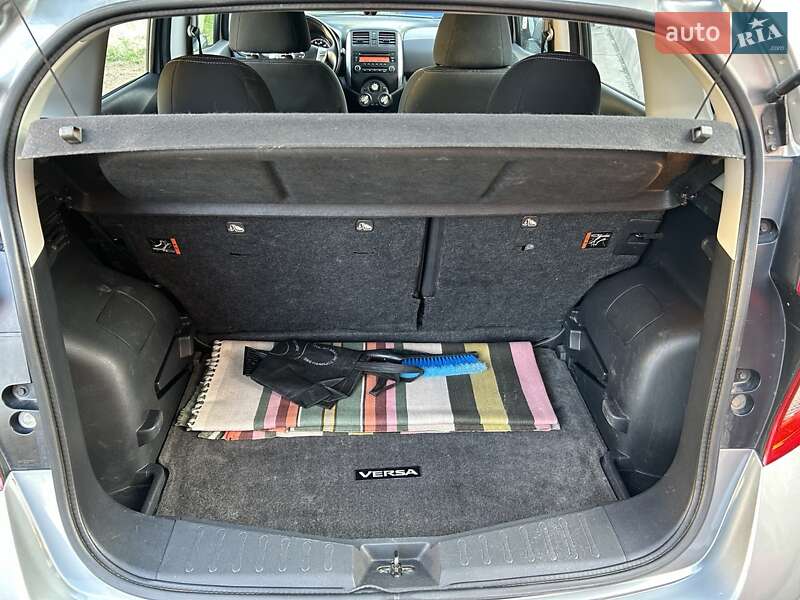 Хетчбек Nissan Versa Note 2013 в Смілі