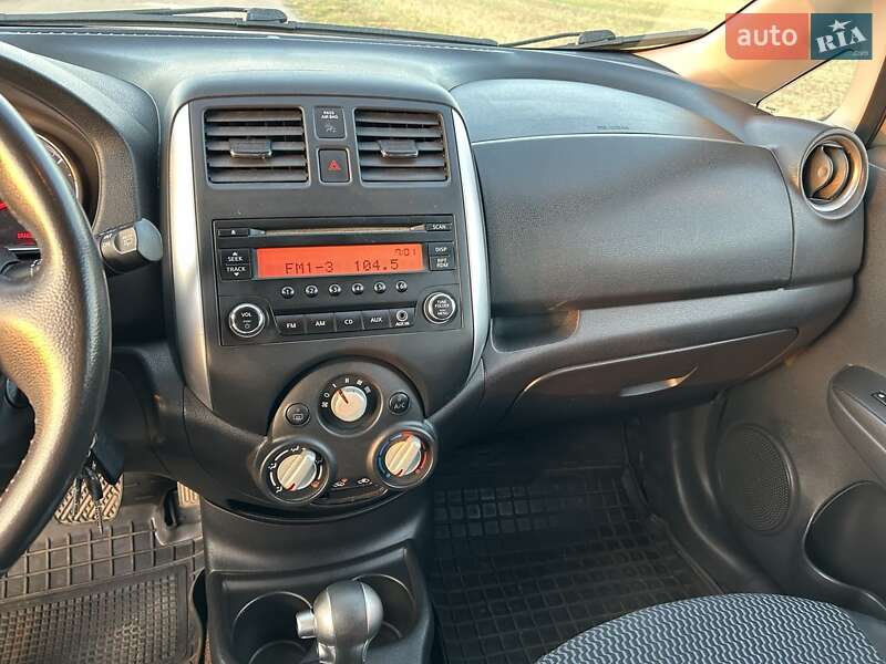 Хетчбек Nissan Versa Note 2013 в Смілі