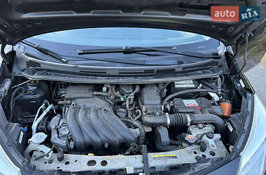 Хэтчбек Nissan Versa Note 2013 в 