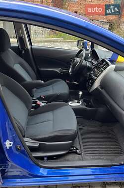 Хэтчбек Nissan Versa Note 2016 в 