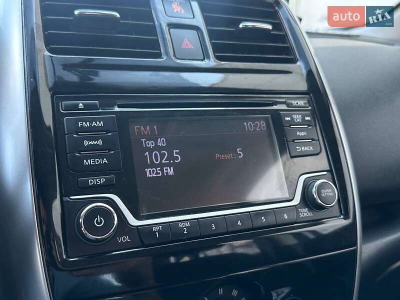 Хэтчбек Nissan Versa Note 2015 в Киеве