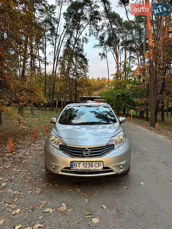 Хэтчбек Nissan Versa Note 2015 в Киеве фото 2 Хэтчбек Nissan Versa Note 2015 в Киеве