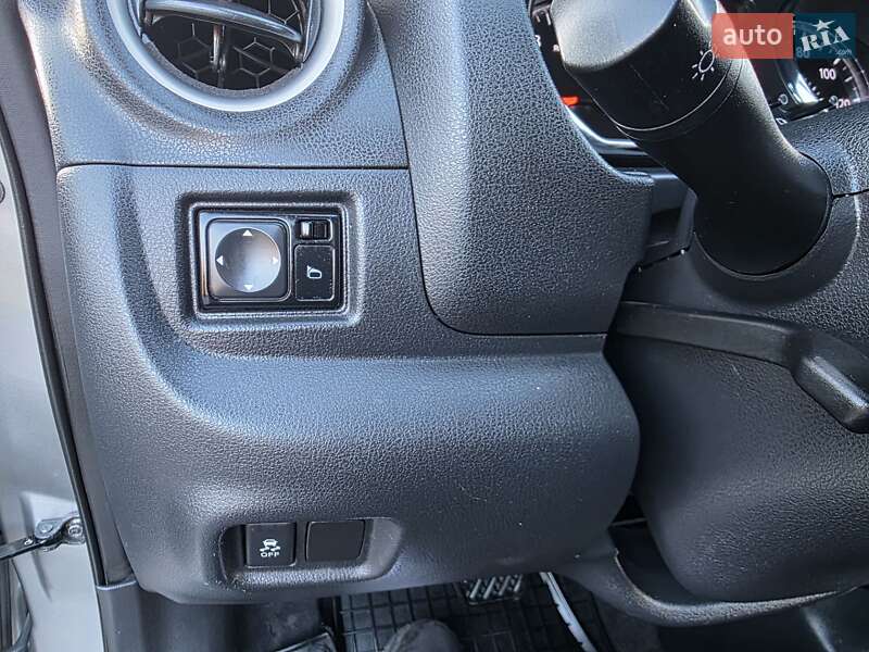 Хэтчбек Nissan Versa Note 2014 в Хмельницком