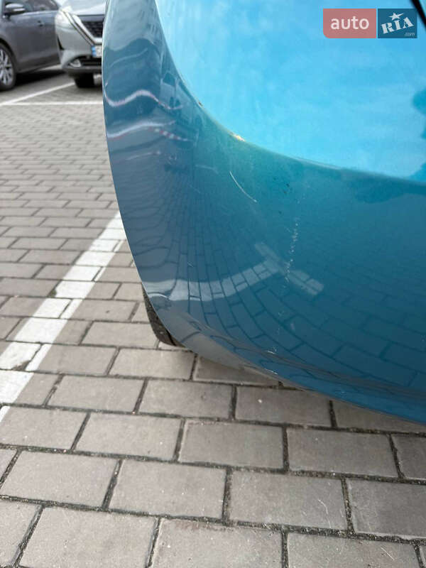 Хэтчбек Nissan Versa Note 2014 в Черкассах фото 7 Хэтчбек Nissan Versa Note 2014 в Черкассах