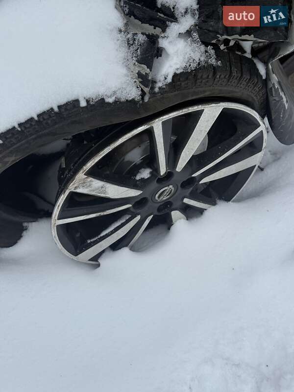 Хэтчбек Nissan Versa Note 2017 в Софиевской Борщаговке