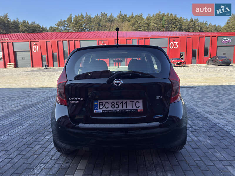 Хэтчбек Nissan Versa Note 2015 в Львове