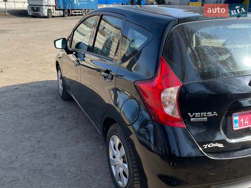 Хэтчбек Nissan Versa Note 2017 в Киеве
